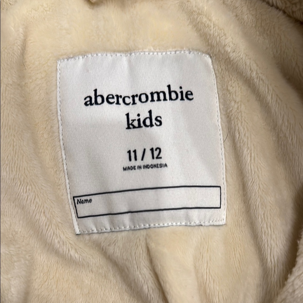 Fall Abercrombie Kids Cream Fleece Jacket - Picture 2 of 3
